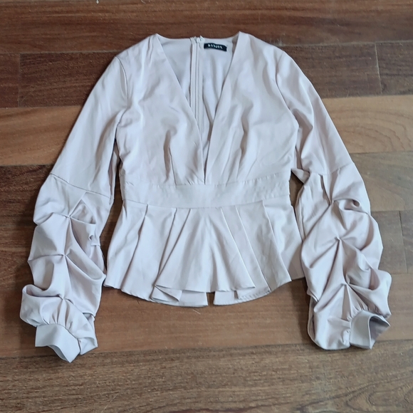 Banjul Tops - Sculptural Sleeve Top